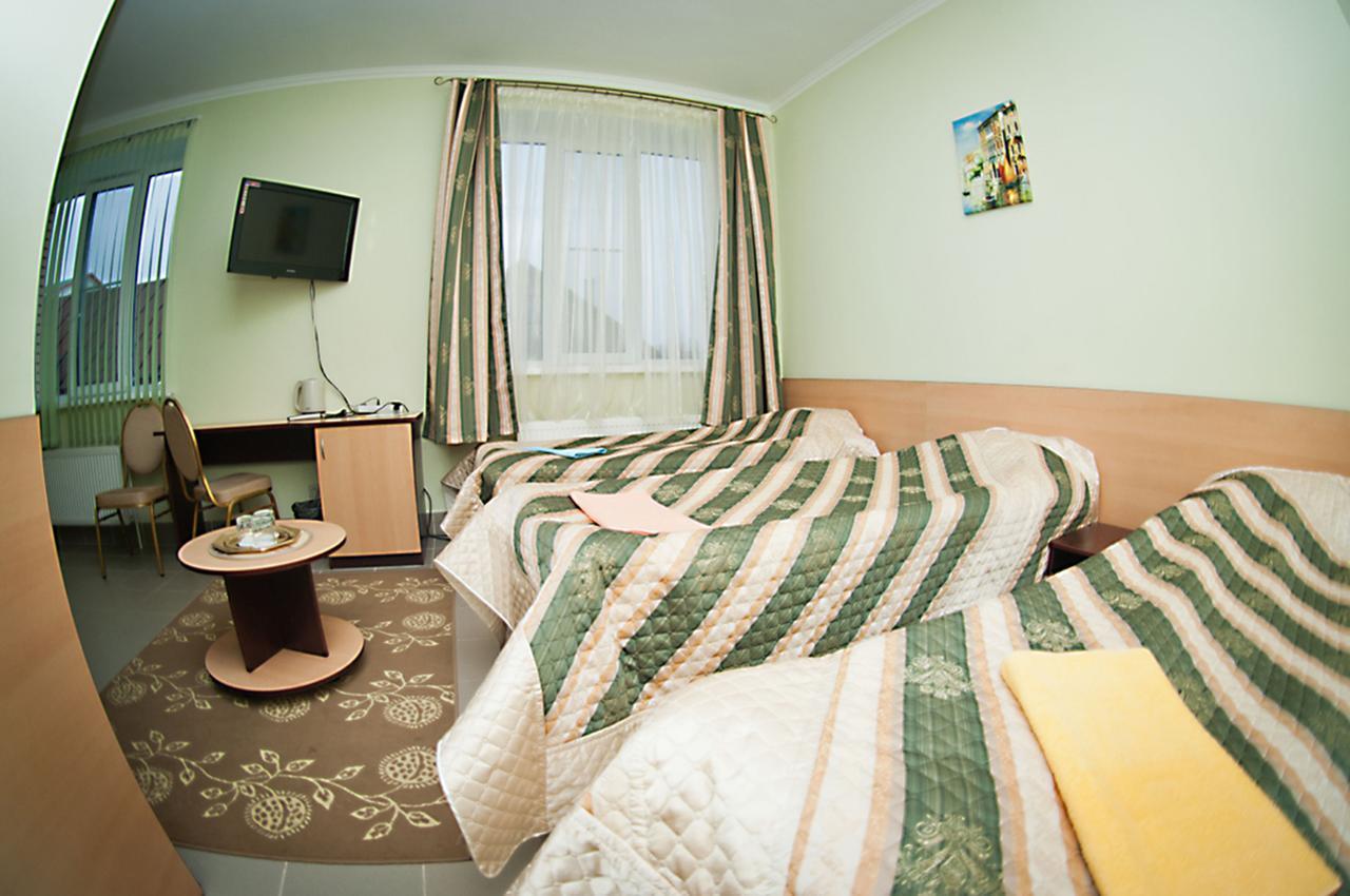 Inn Lira Naro Fominsk Exterior photo